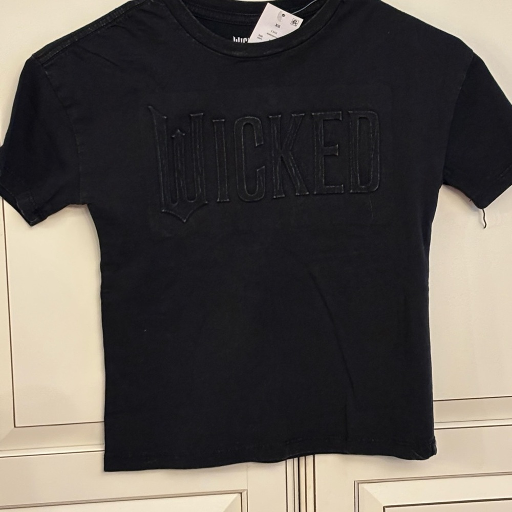 🆕Black 'Wicked' Graphic T-Shirt-youth XS-NWT